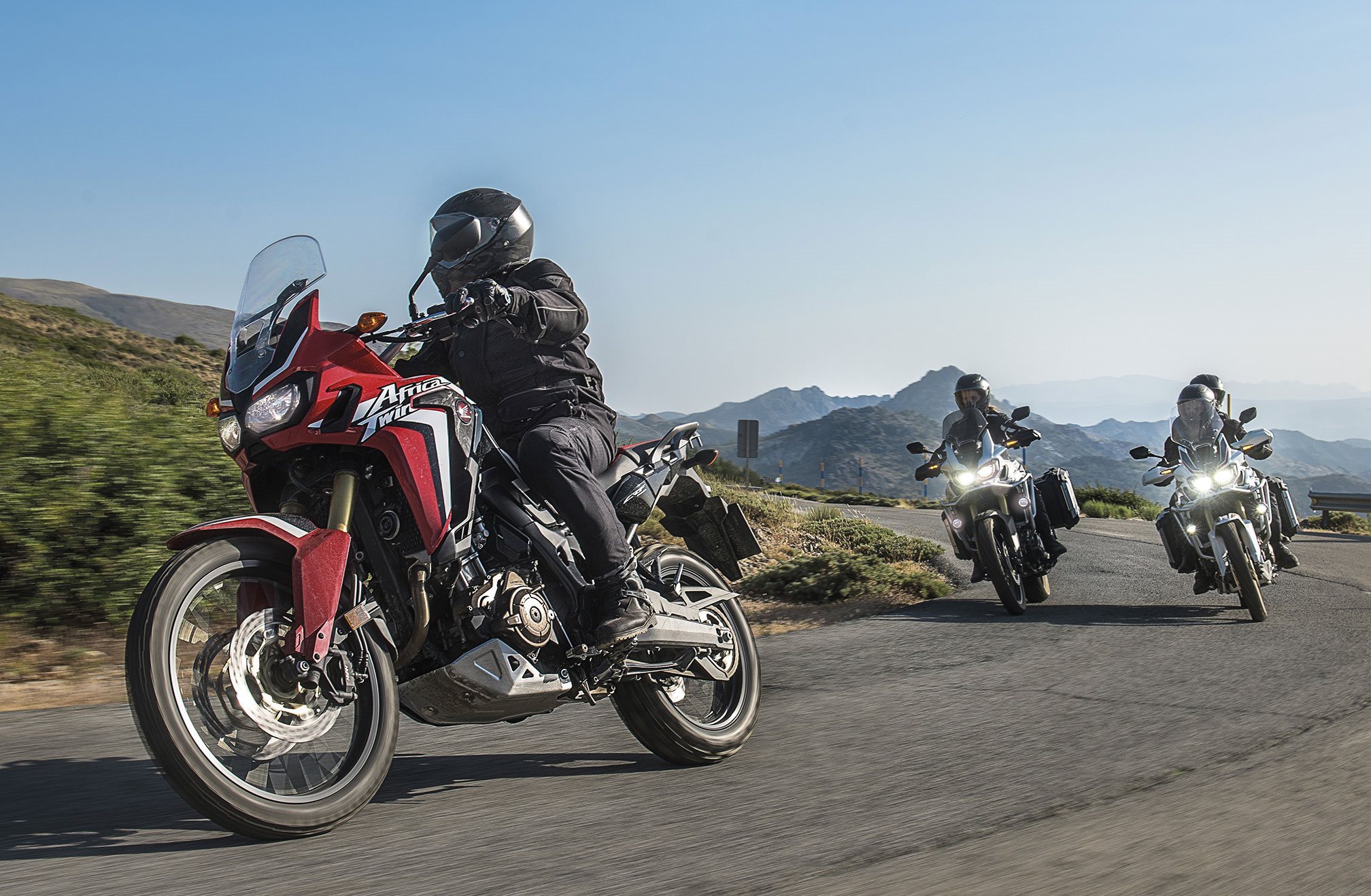 Bmw Gs Vs Africa Twin - HD Wallpaper 