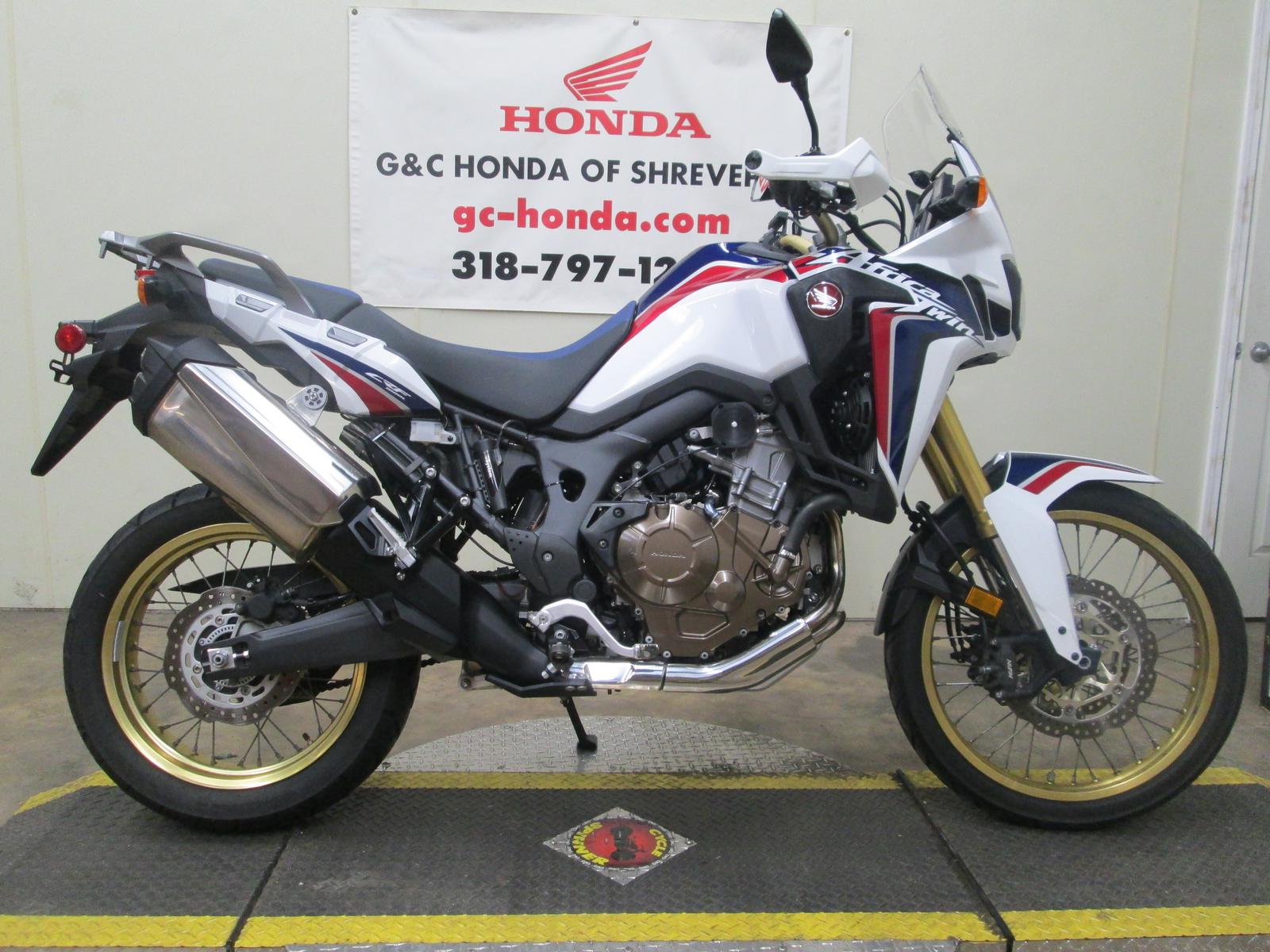 2017 Honda African Twin - HD Wallpaper 