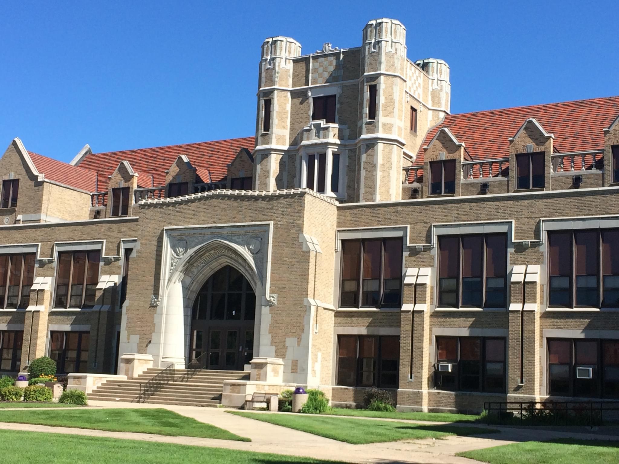 Keeping Up With The Times, Changes At Dixon High School - House - HD Wallpaper 