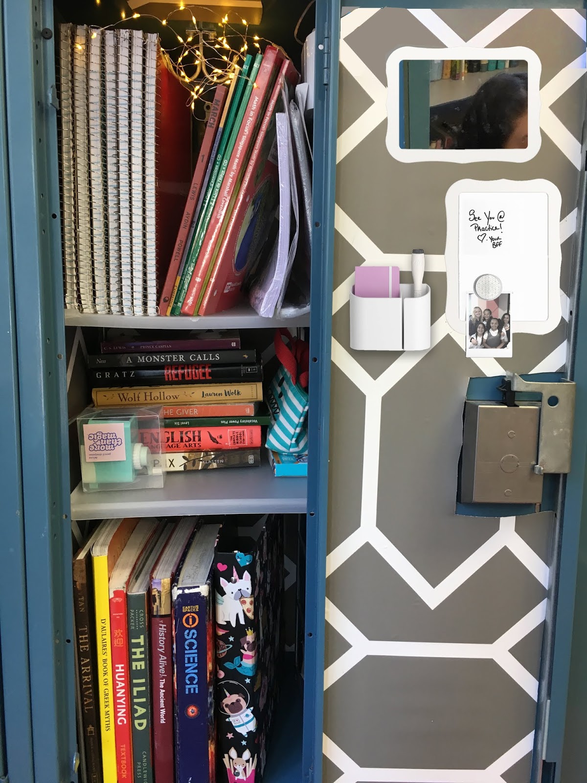 Bookcase - HD Wallpaper 