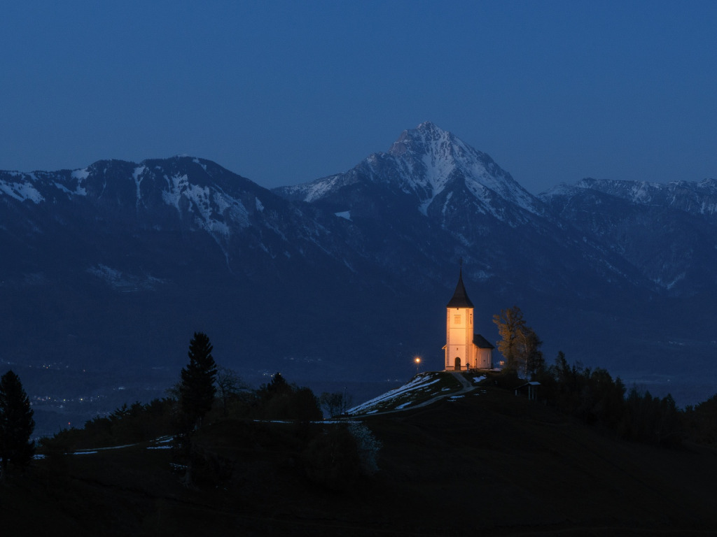 Summit - HD Wallpaper 