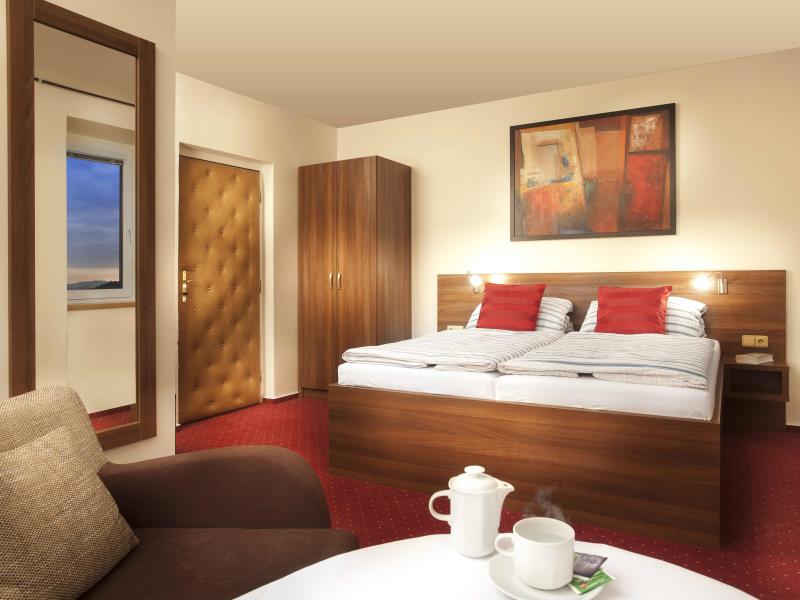 Pension Primus - HD Wallpaper 