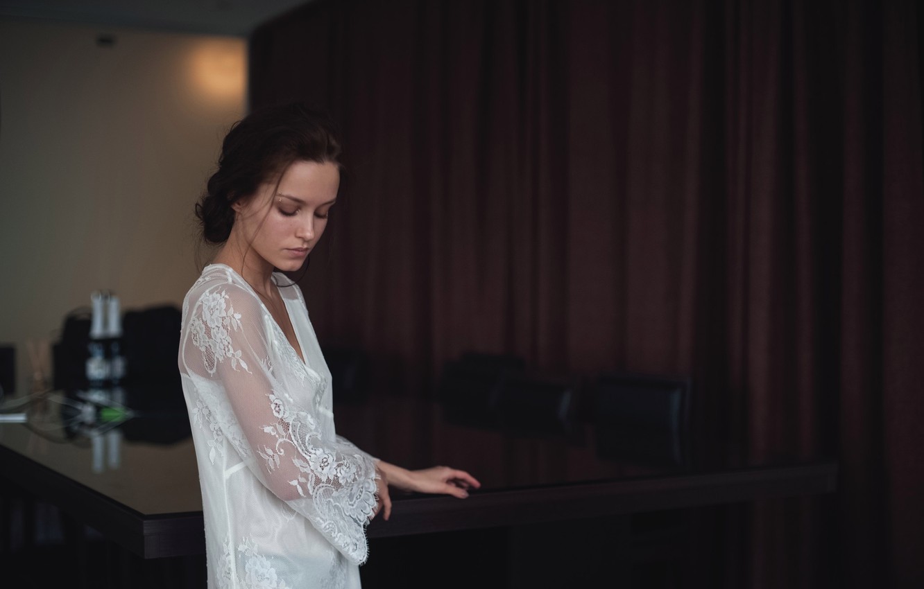 Photo Wallpaper Girl, Pose, Model, Hair, Interior, - Girl - HD Wallpaper 