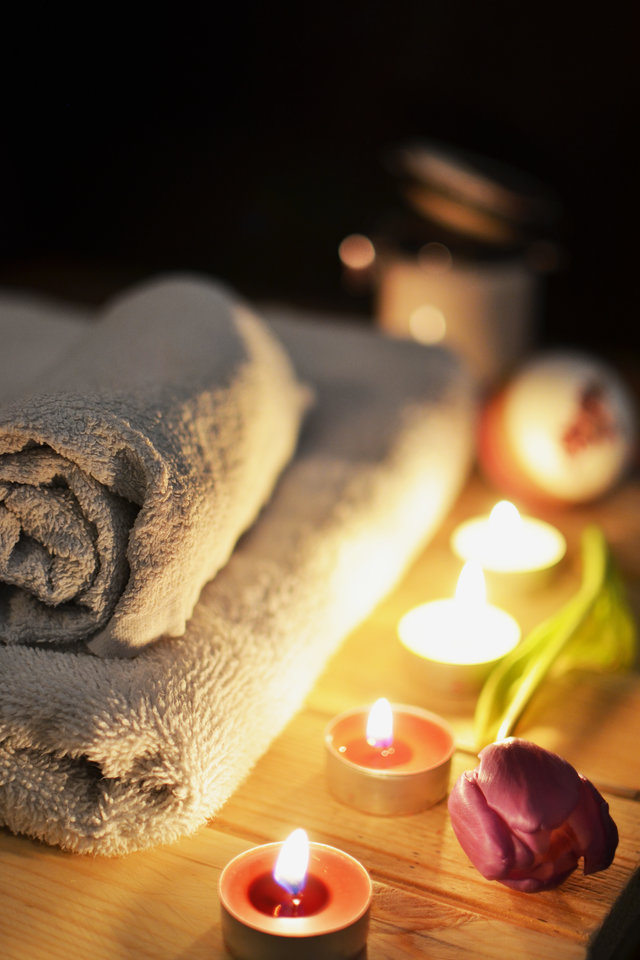 Candles, Rose And Towels In Spa - Candle Wallpaper Iphone Hd - HD Wallpaper 