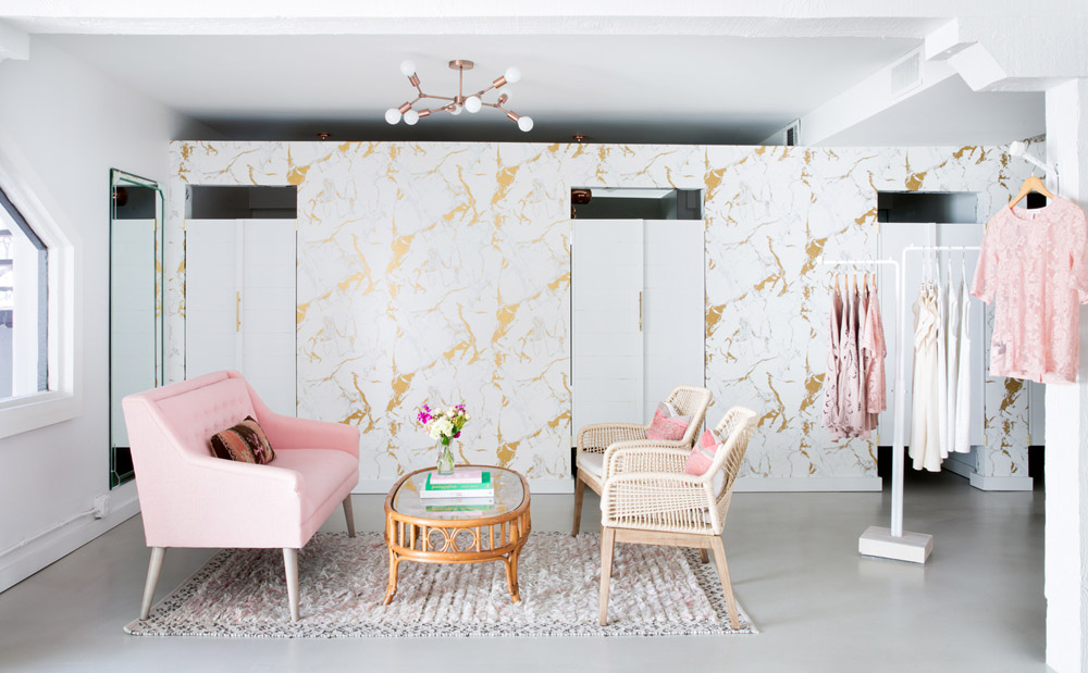 Adelante Boutique - HD Wallpaper 