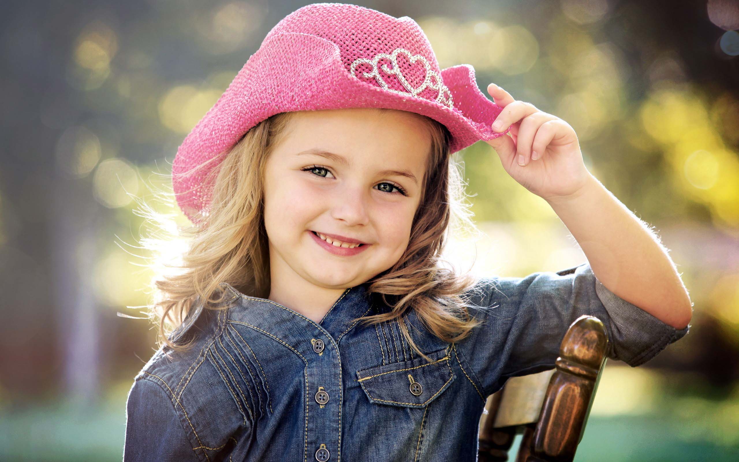 Cute Little Girl Fresh Wallpapers - HD Wallpaper 