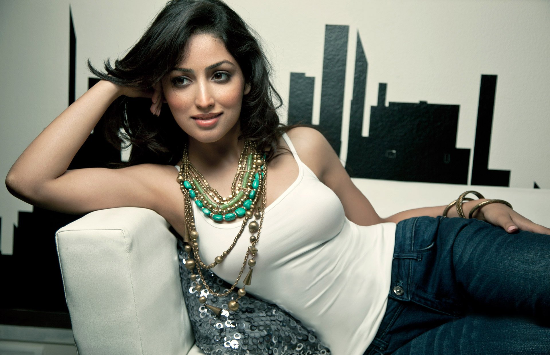 Ultra Hd Yami Gautam - HD Wallpaper 