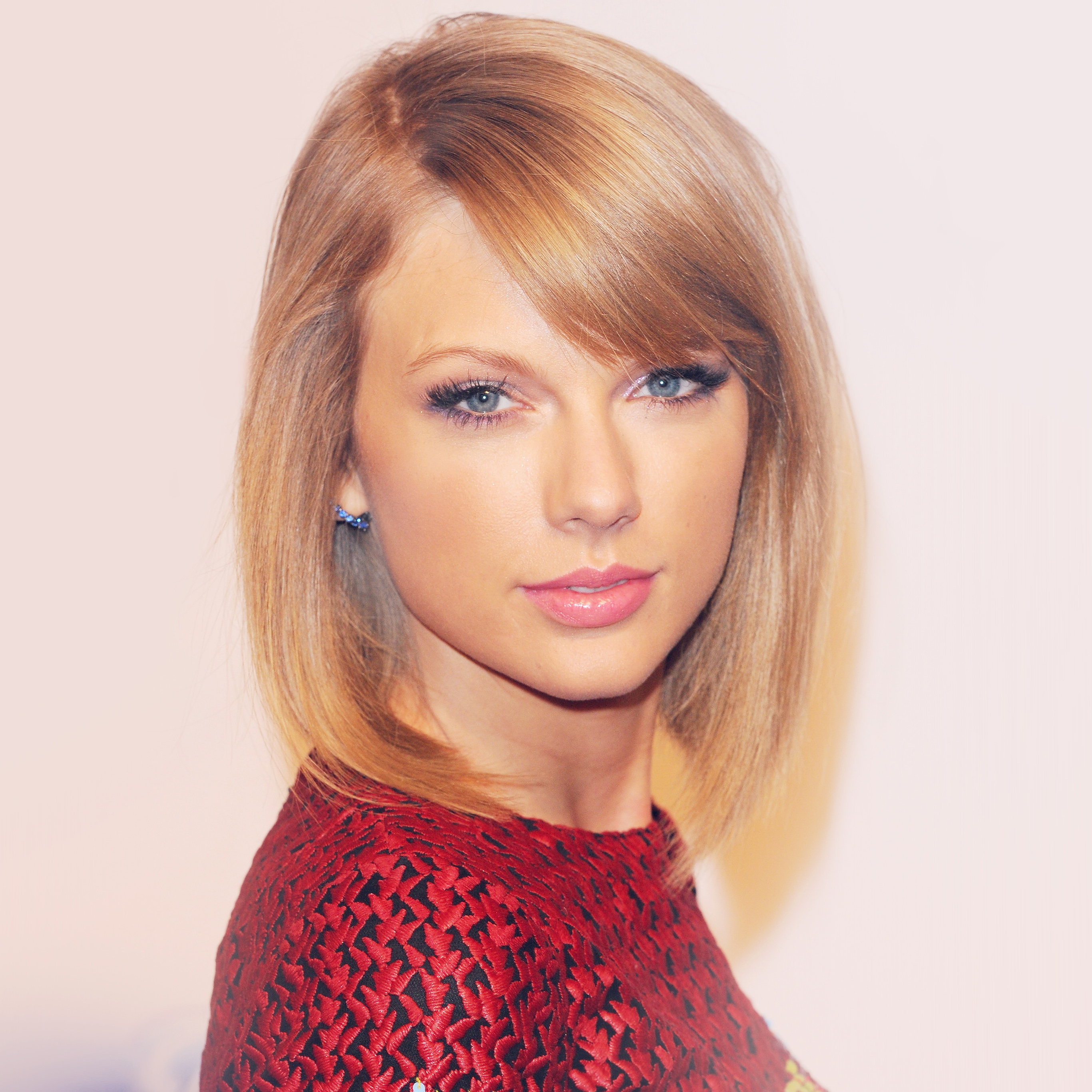 Taylor Swift Haircut - HD Wallpaper 
