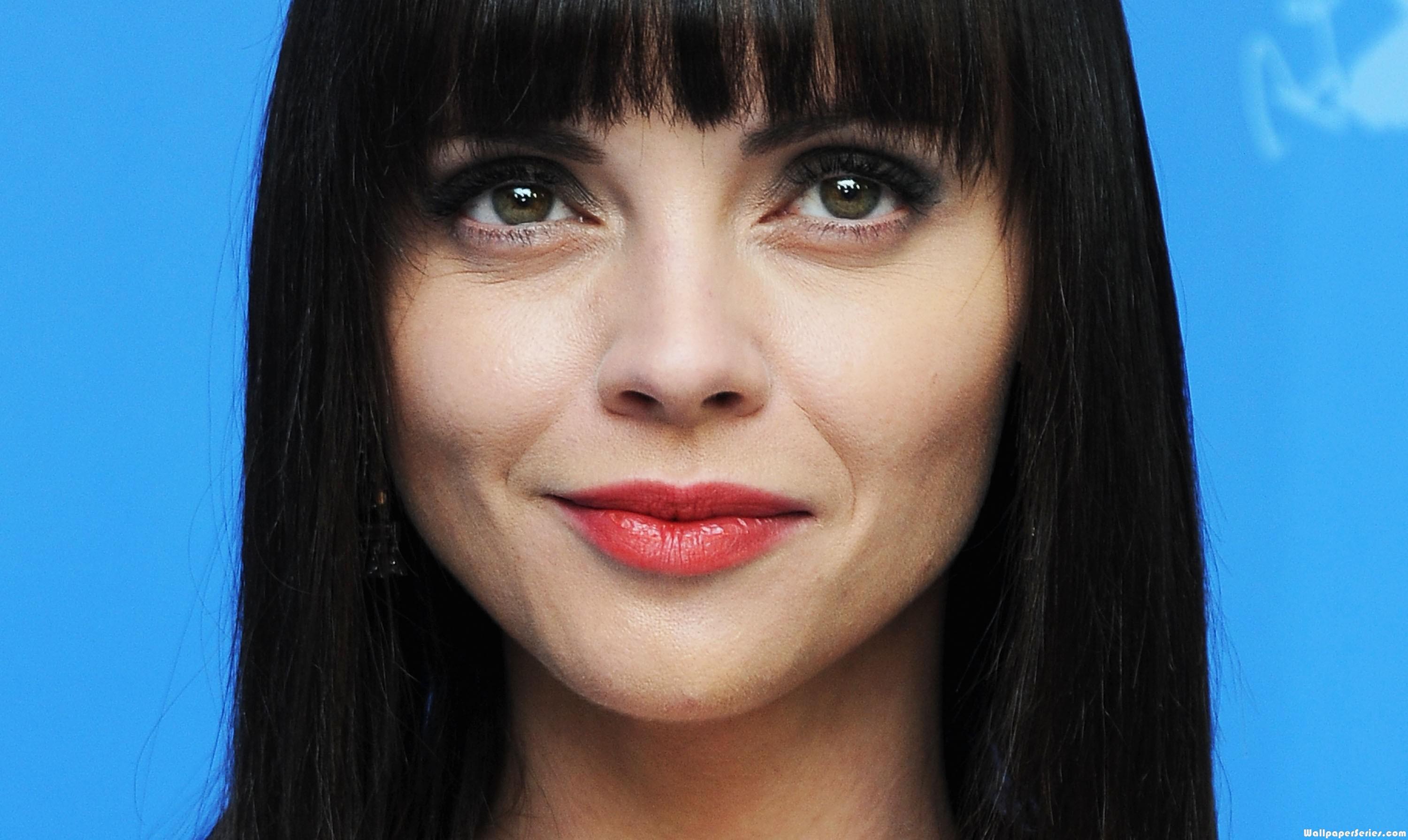 Hd Christina Ricci Cute Face Wallpaper - Christina Ricci - HD Wallpaper 