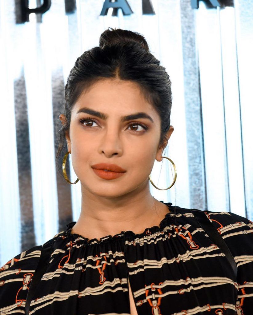 Priyanka Chopra - HD Wallpaper 