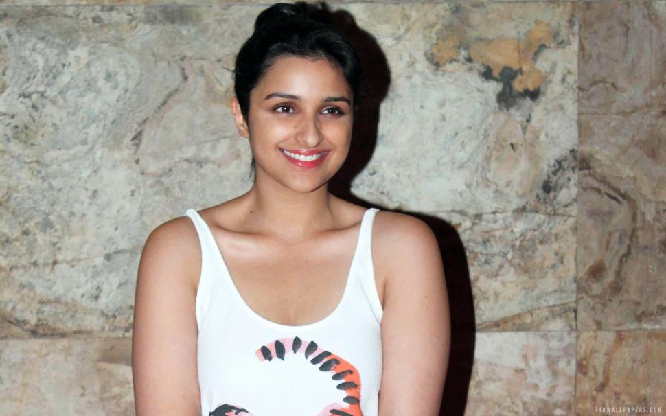 Parineeti Chopra Hot Wallpaper,chopra Hd Wallpaper,parineeti - Parineeti Chopra Hd Hot - HD Wallpaper 