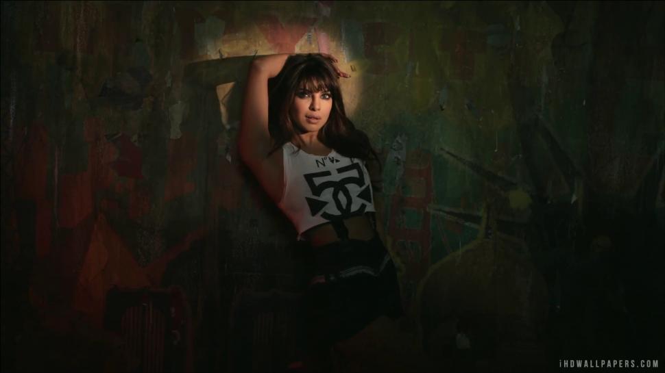 In My City Priyanka Chopra Wallpaper,city Hd Wallpaper,priyanka - Girl - HD Wallpaper 