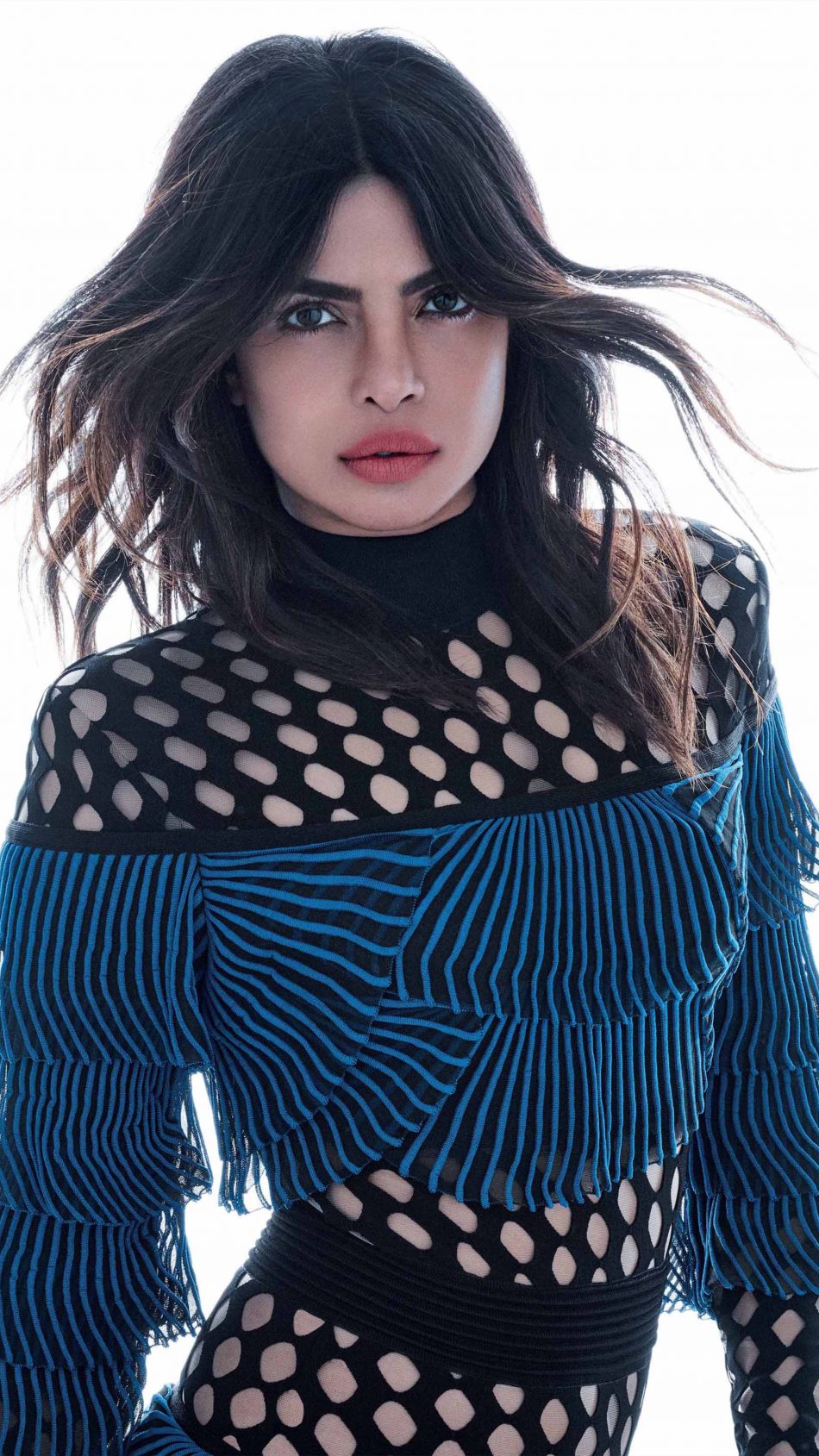 Priyanka Chopra Elle India 2018 4k Ultra Hd Mobile - Priyanka Chopra Elle India March 2018 Issue - HD Wallpaper 