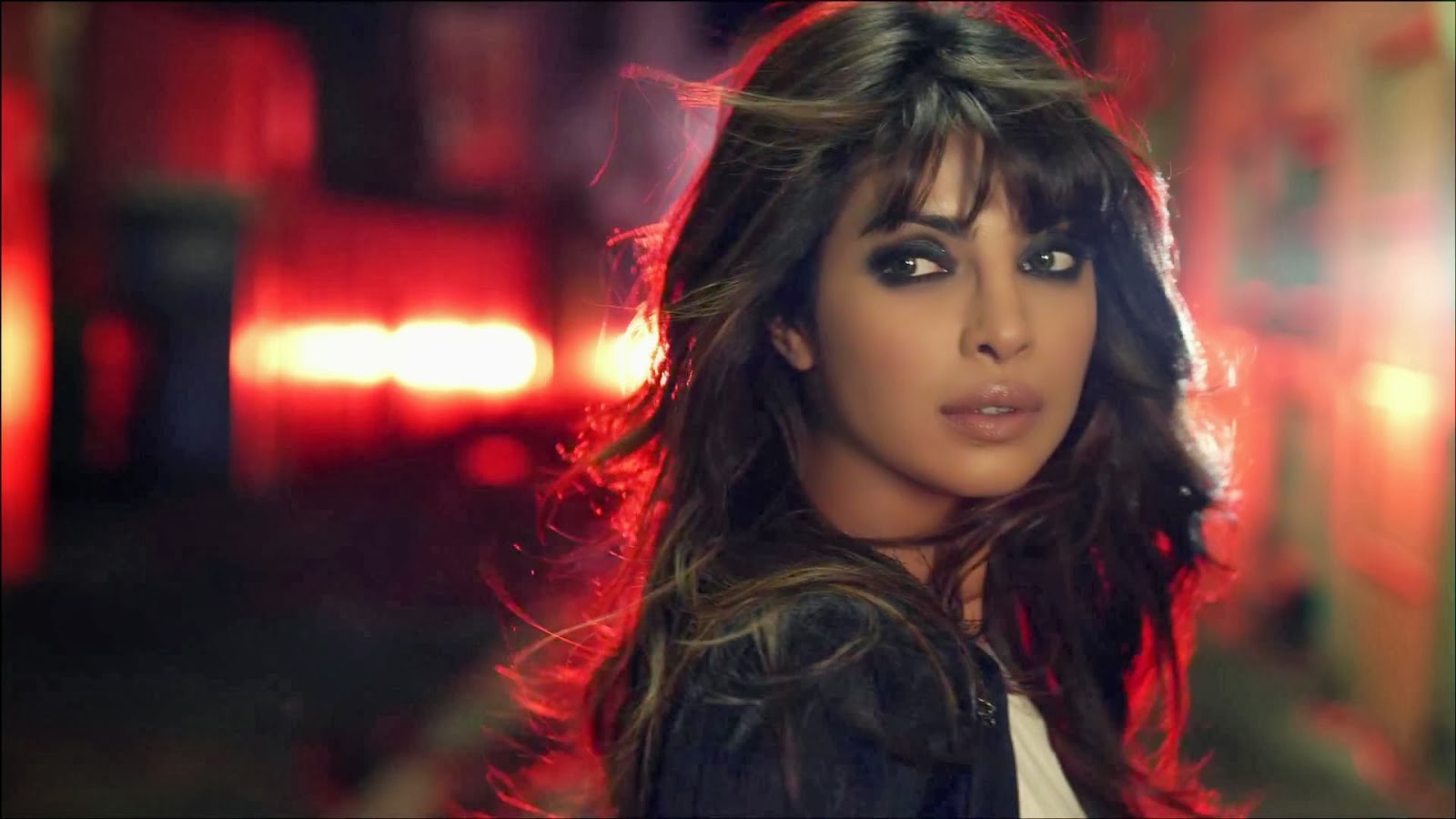 Priyanka Chopra Hd Wallpapers In 1080p Priyanka Chopra - Priyanka Chopra In My City - HD Wallpaper 