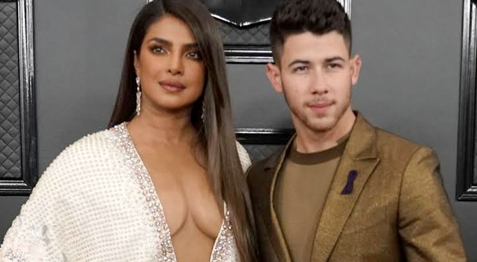 Priyanka Chopra - Priyanka Chopra Grammy Dress - HD Wallpaper 