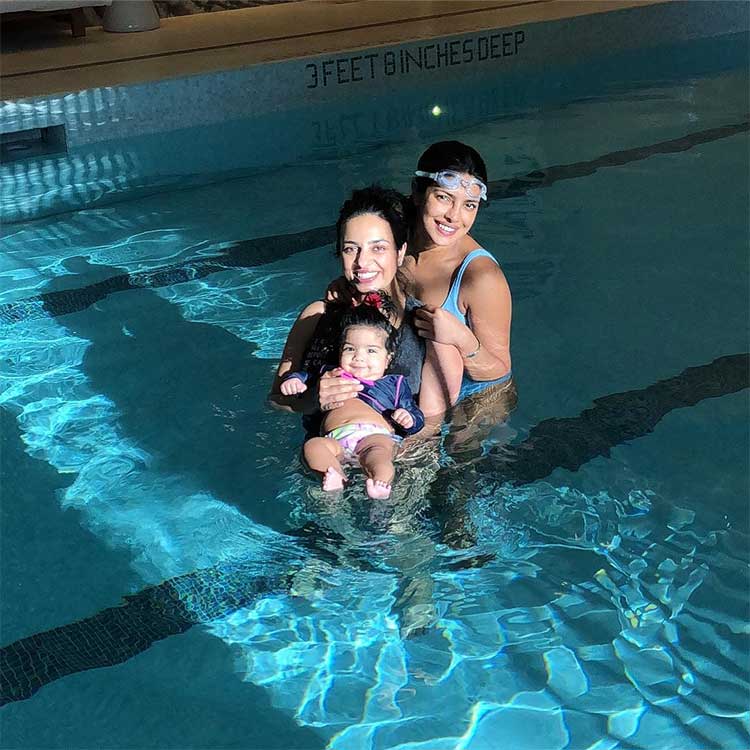 Priyanka Chopra Spending A Happy Snow Day With Family - Instagram Priyanka Chopra Latest - HD Wallpaper 