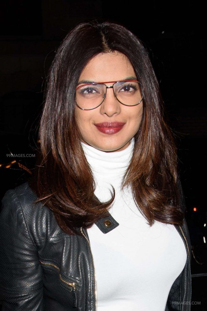 Priyanka Chopra Hot Hd Photos & Wallpapers For Mobile - Priyanka Chopra - HD Wallpaper 