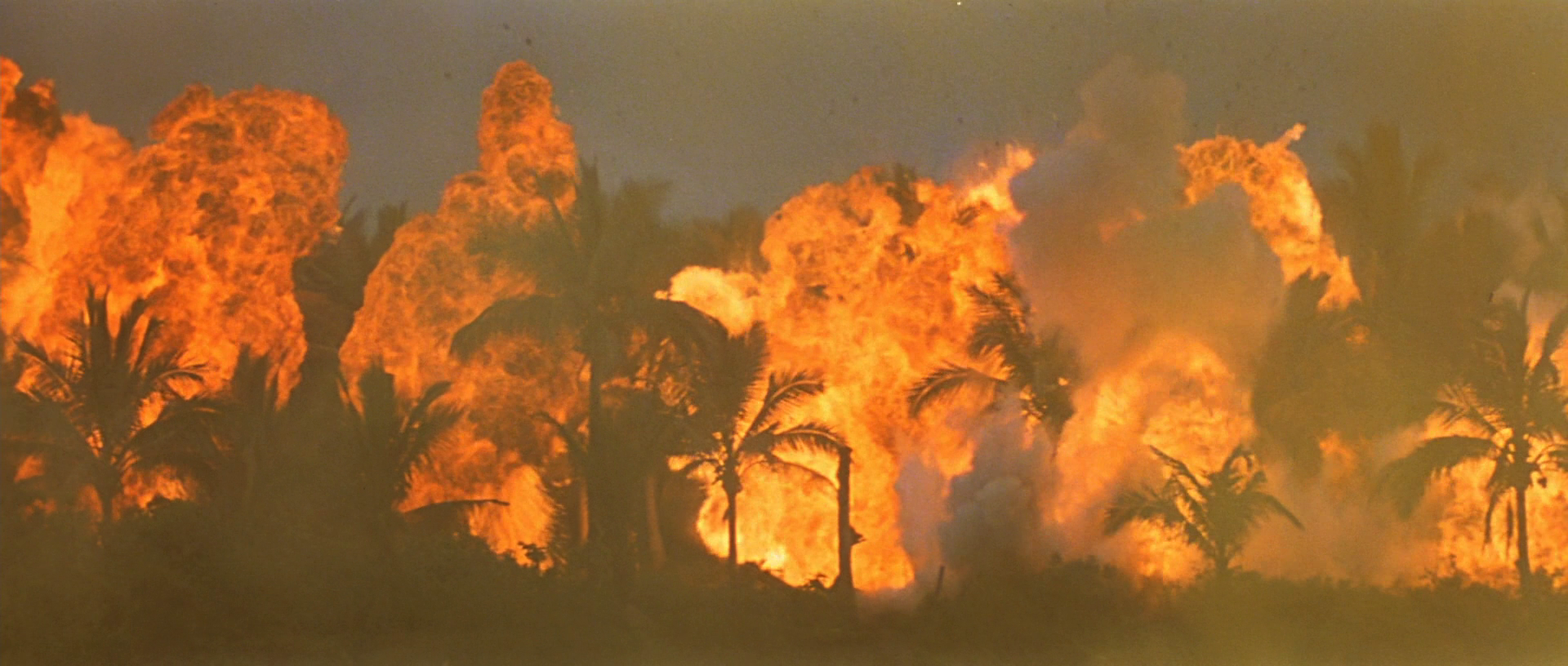 Hd Quality Wallpaper - Apocalypse Now Napalm - HD Wallpaper 