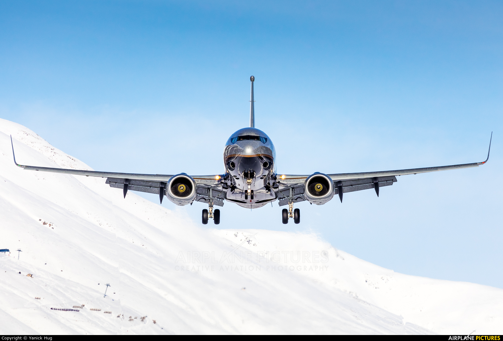 Private Vp-brt Aircraft At Samedan - Airbus A320 Family - HD Wallpaper 