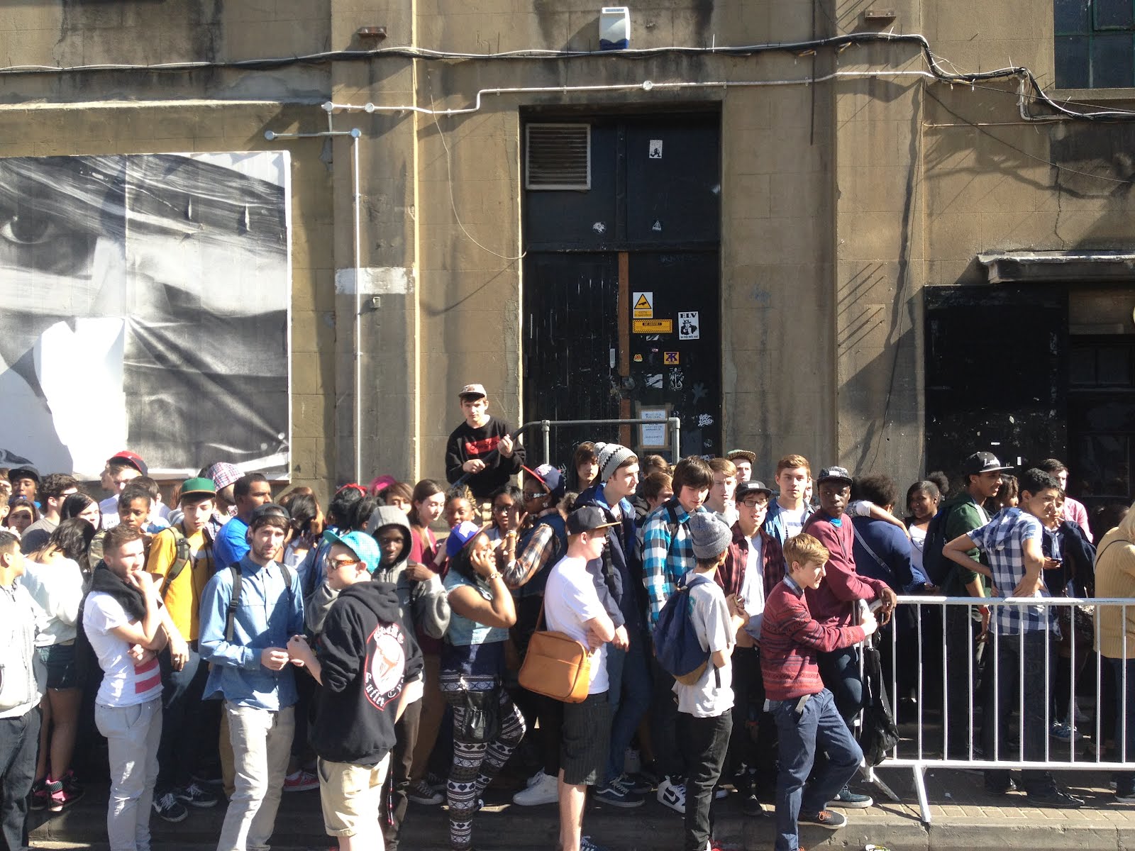 Odd Future Wallpaper Iphone - Crowd - HD Wallpaper 