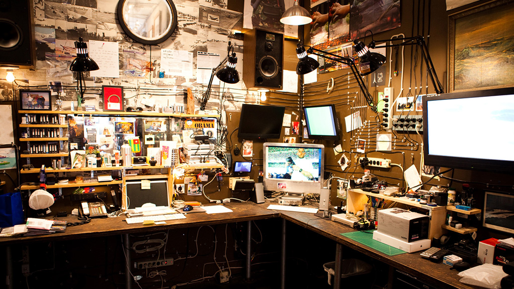 Casey Neistat Studio - HD Wallpaper 