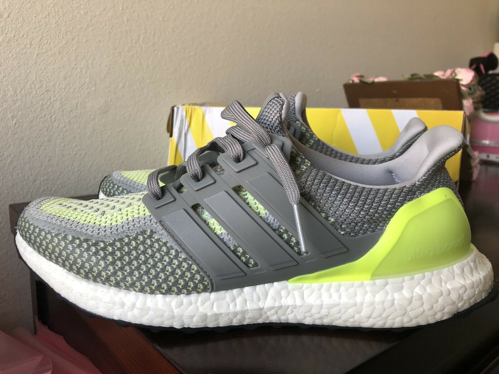 Sneakers - 1600x1200 Wallpaper - teahub.io