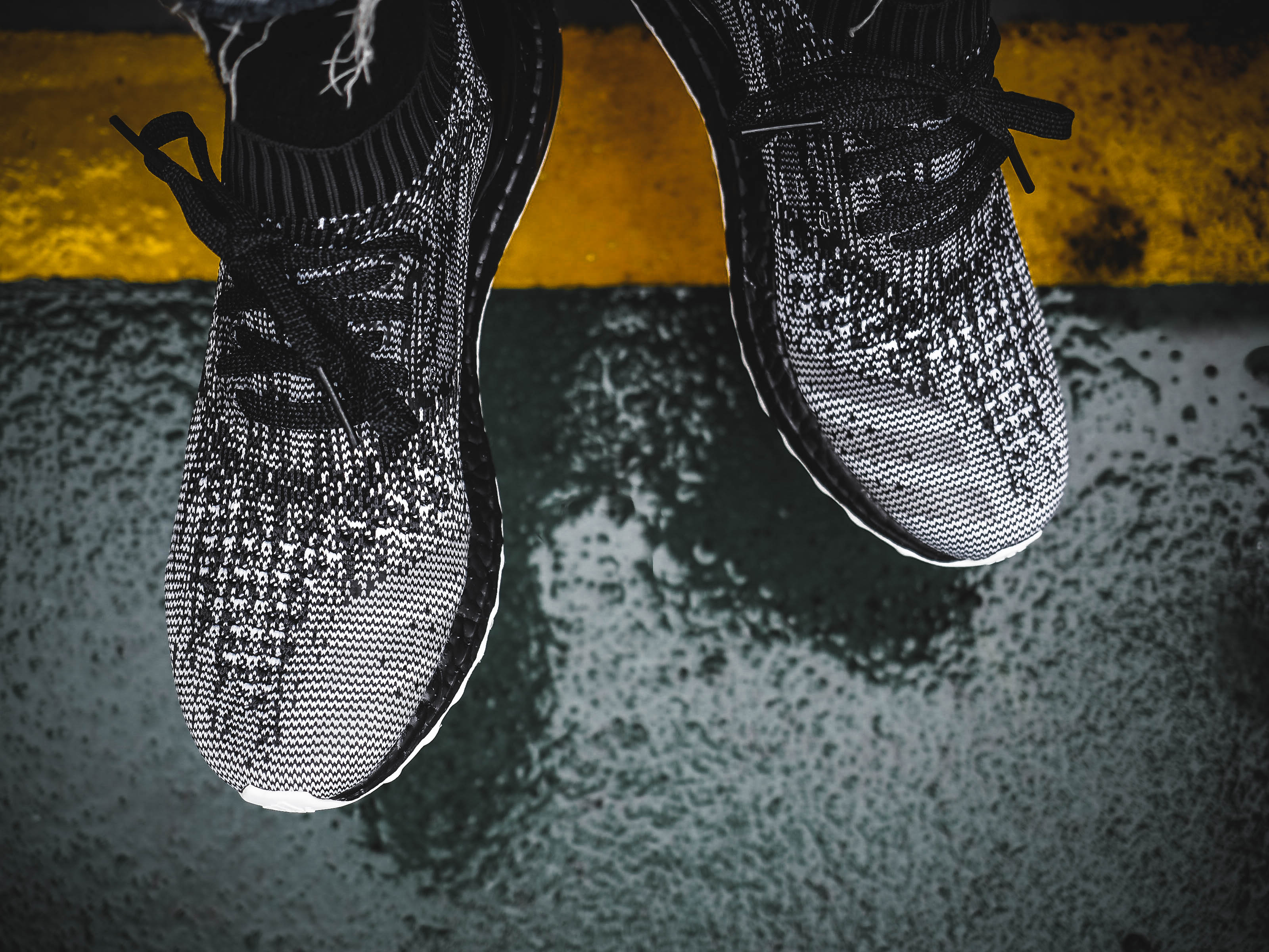 Sneakers - HD Wallpaper 