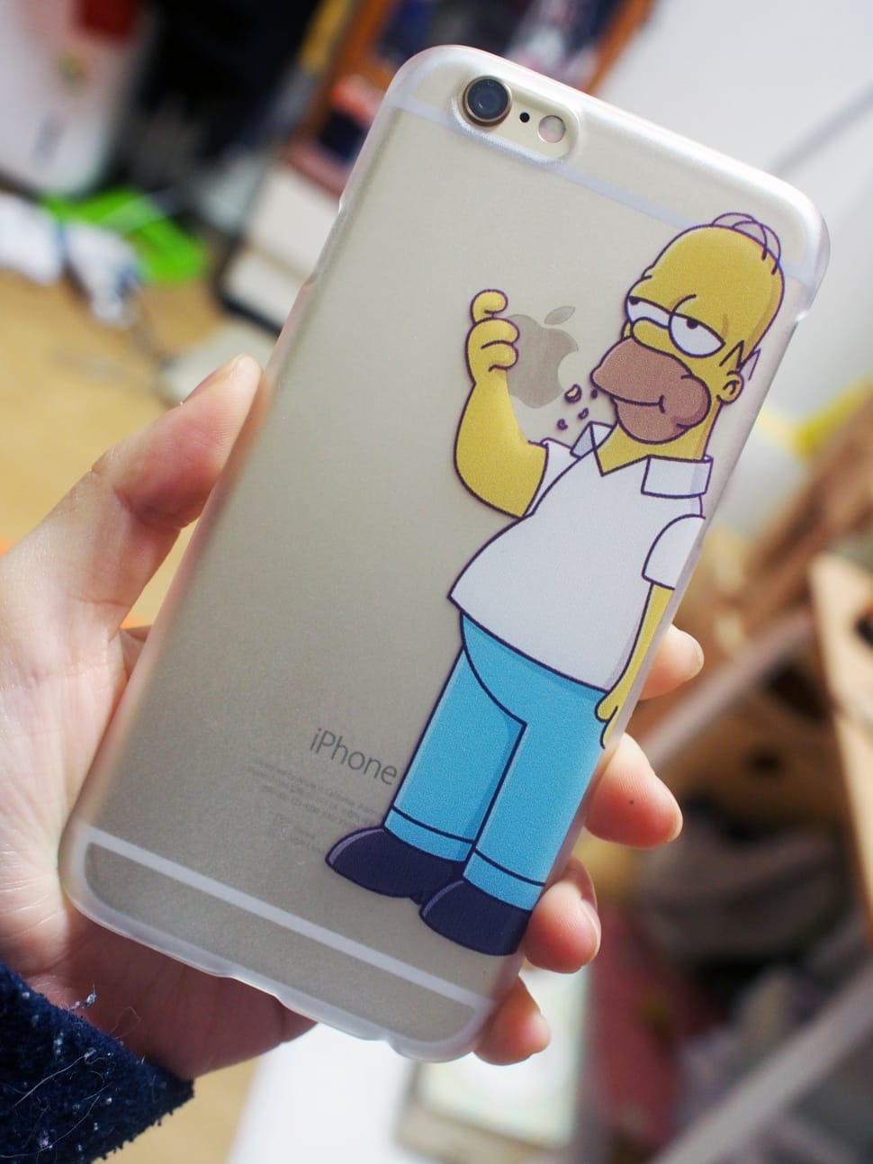 Gold Iphone 6 And Homer Simpson Iphone Case Preview - Simpsons Background In Iphone - HD Wallpaper 
