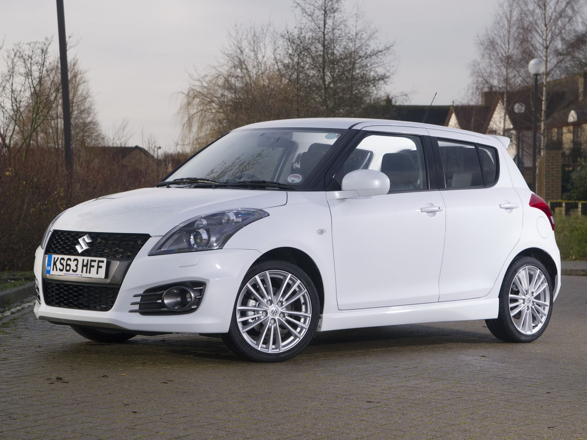 Suzuki Swift Sport Wallpapers Hd - Suzuki Swift 4 Door - HD Wallpaper 