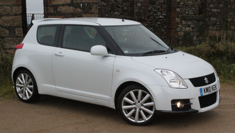 Suzuki Swift, Car Desktop Background - Swift Car Background - HD Wallpaper 