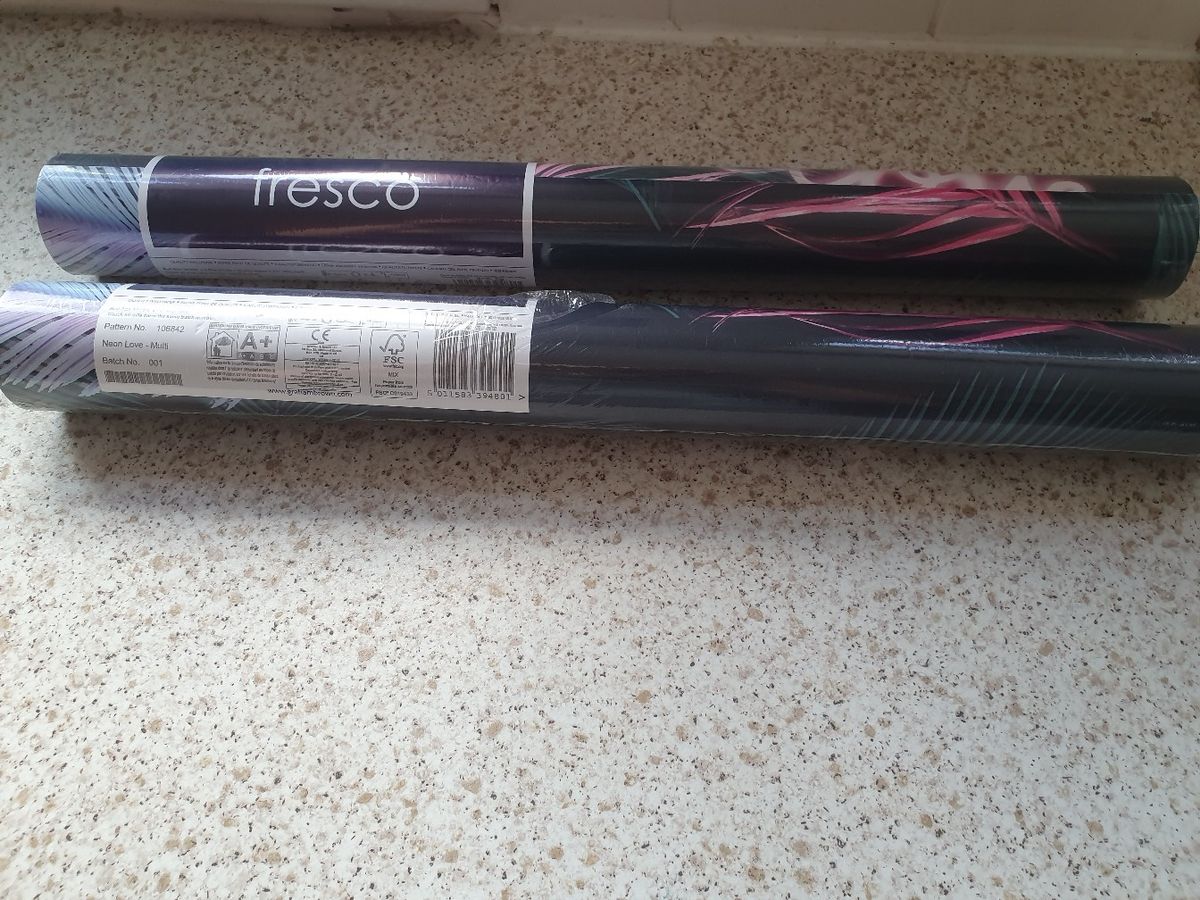 X2 Sealed Rolls Of Wall Paper For Feature Wall - HD Wallpaper 