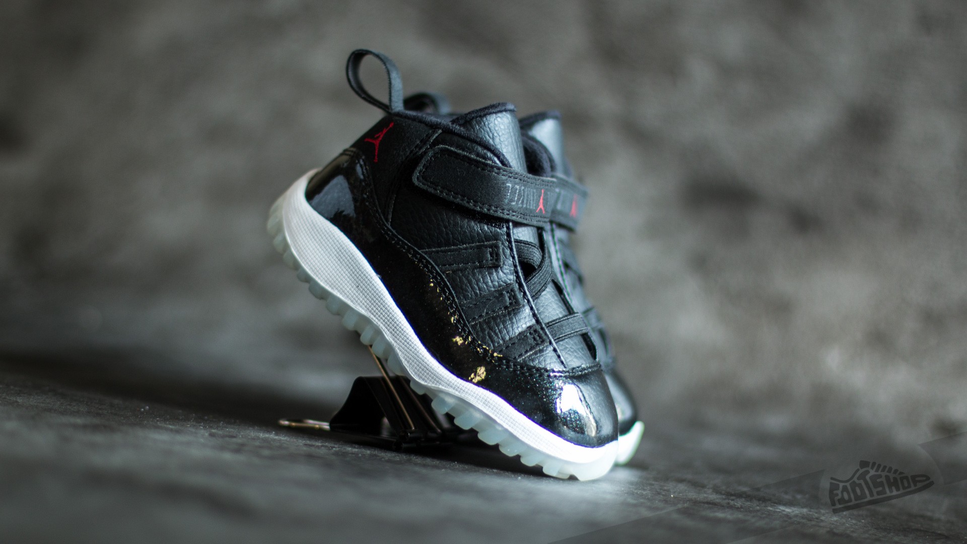 Jordan 11 Retro Bt Black/ Gym Red White Anthracite - Sneakers - HD Wallpaper 