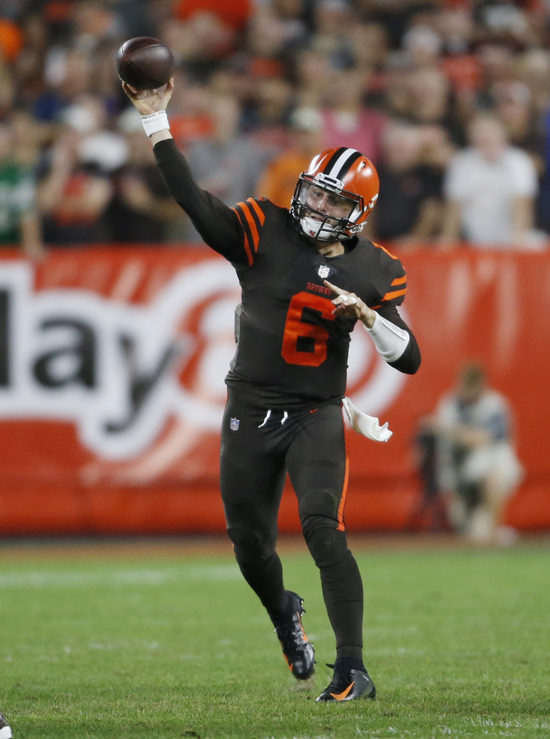 Cleveland Browns Quarterback Baker Mayfield Throws - Baker Mayfield Browns Jets - HD Wallpaper 