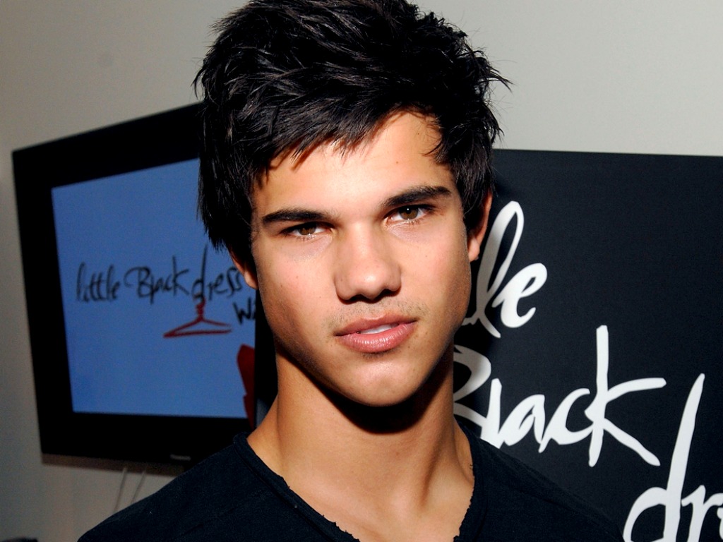Taylor Lautner - HD Wallpaper 