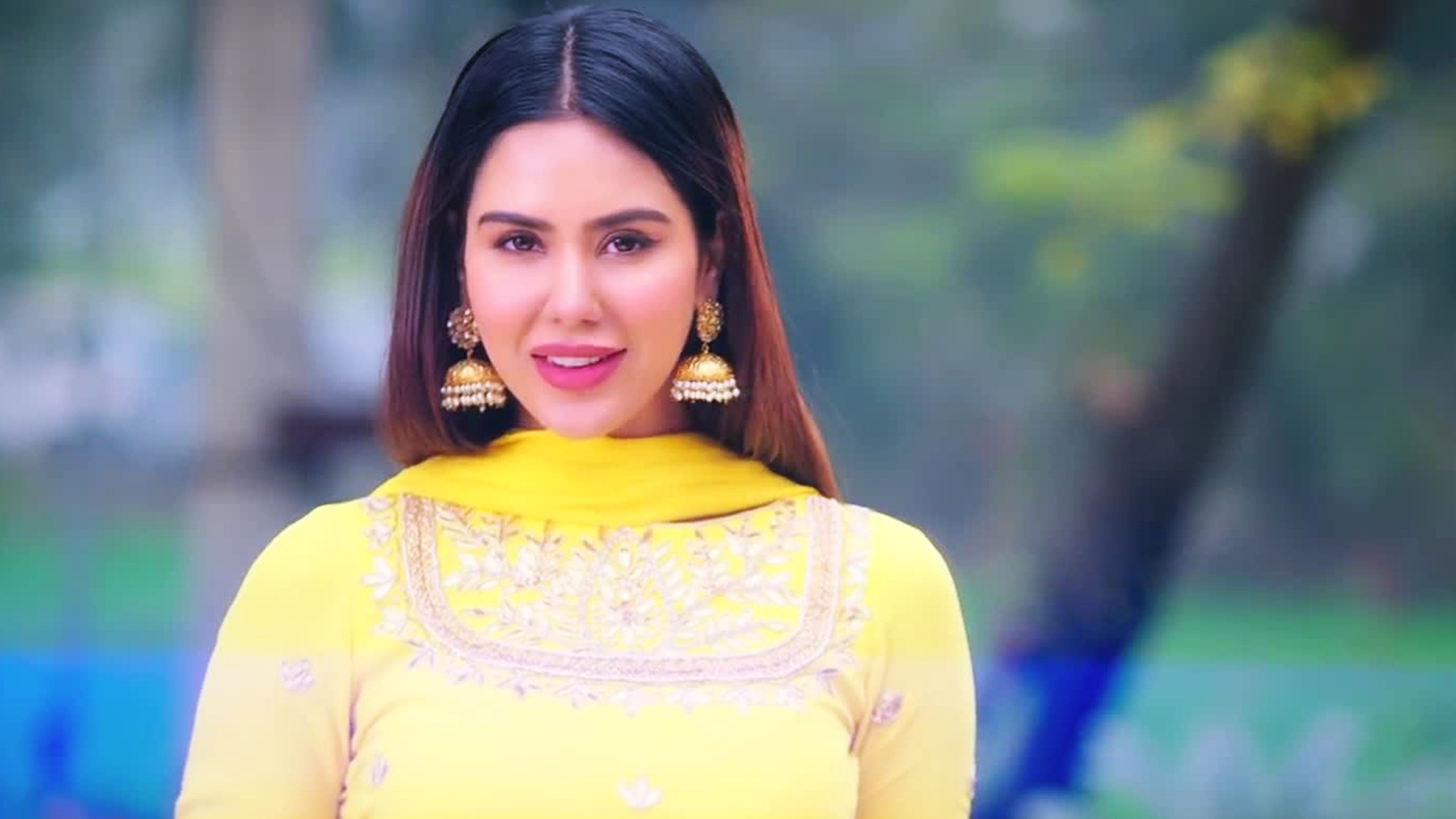 Sonam Bajwa Wallpaper Hd - Photo Shoot - HD Wallpaper 