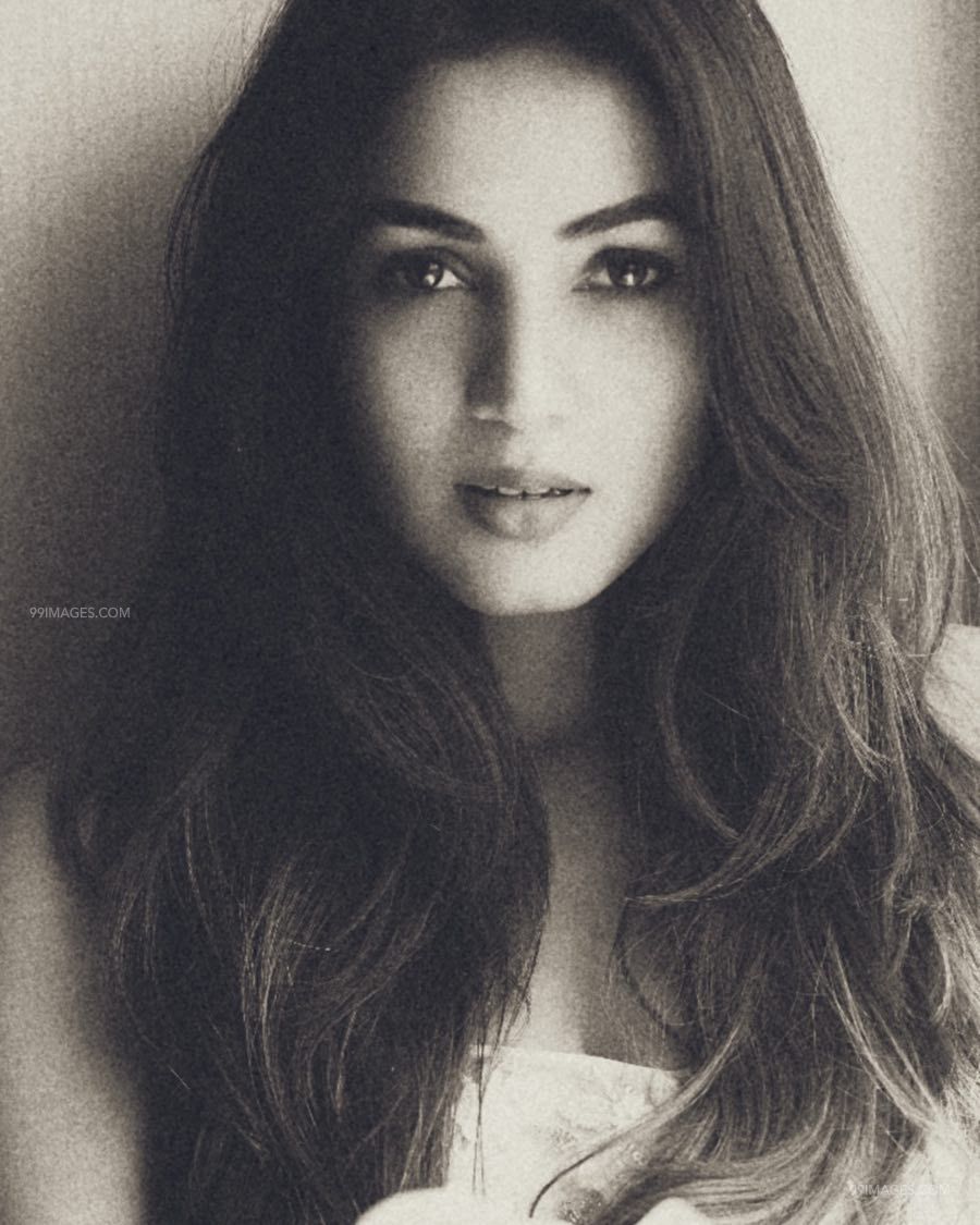 Sonal Chauhan Hd Photos & Wallpapers (52759) - Sonal Chauhan - HD Wallpaper 
