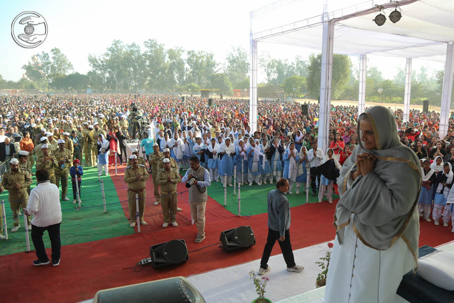 Crowd - HD Wallpaper 