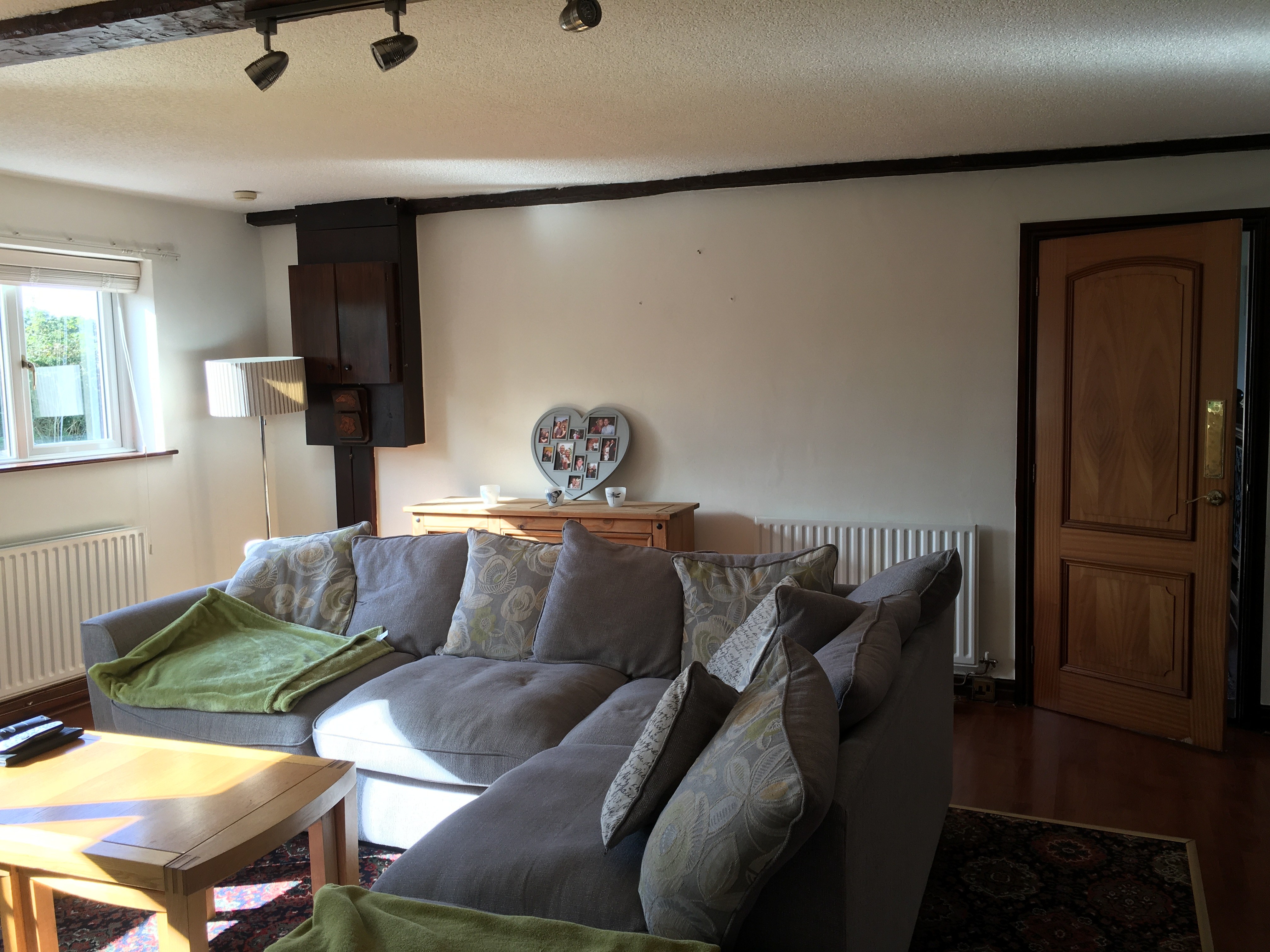 Before Image Of The Snug Designed By Amelia Wilson - Den - HD Wallpaper 