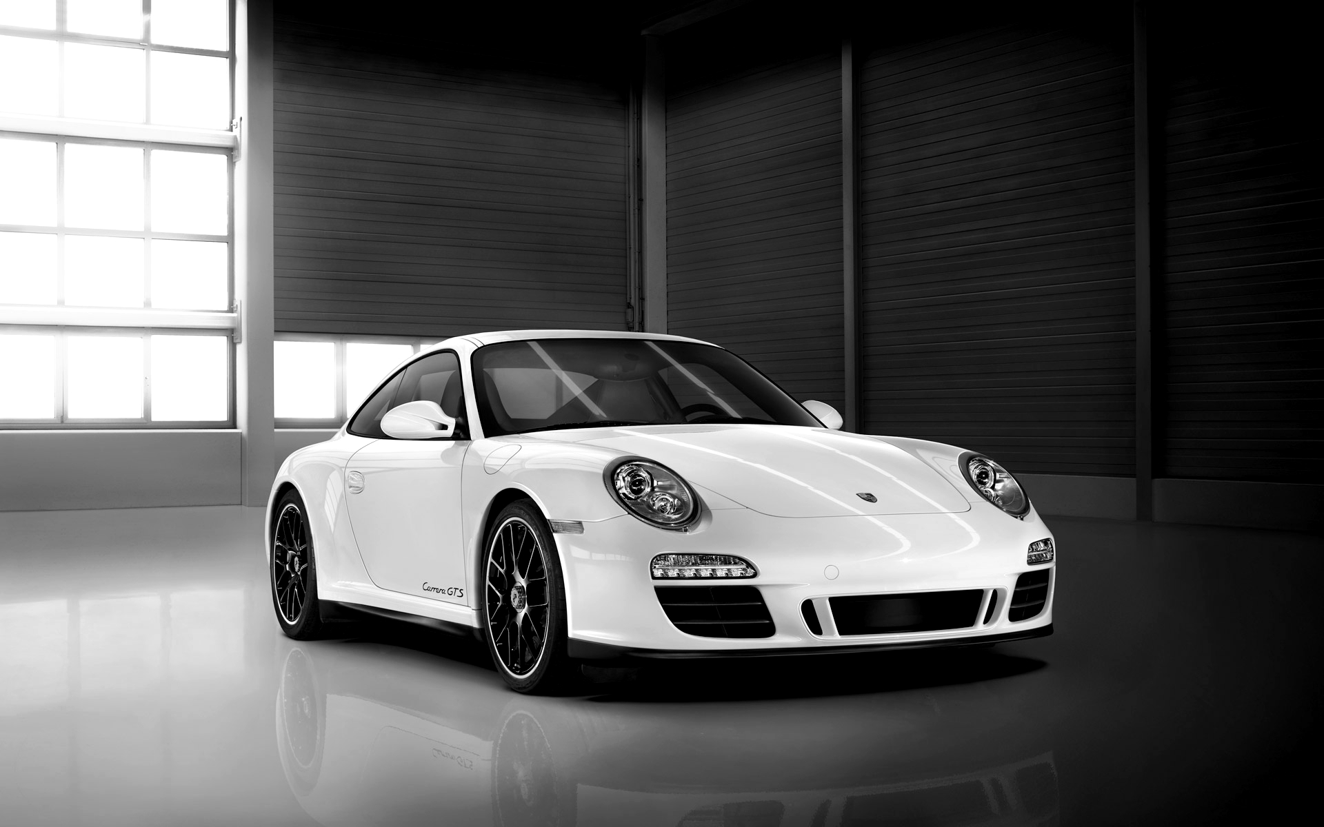 Black And White Cars 27 Hd Wallpaper - 2005 White Porsche 911 Carrera - HD Wallpaper 