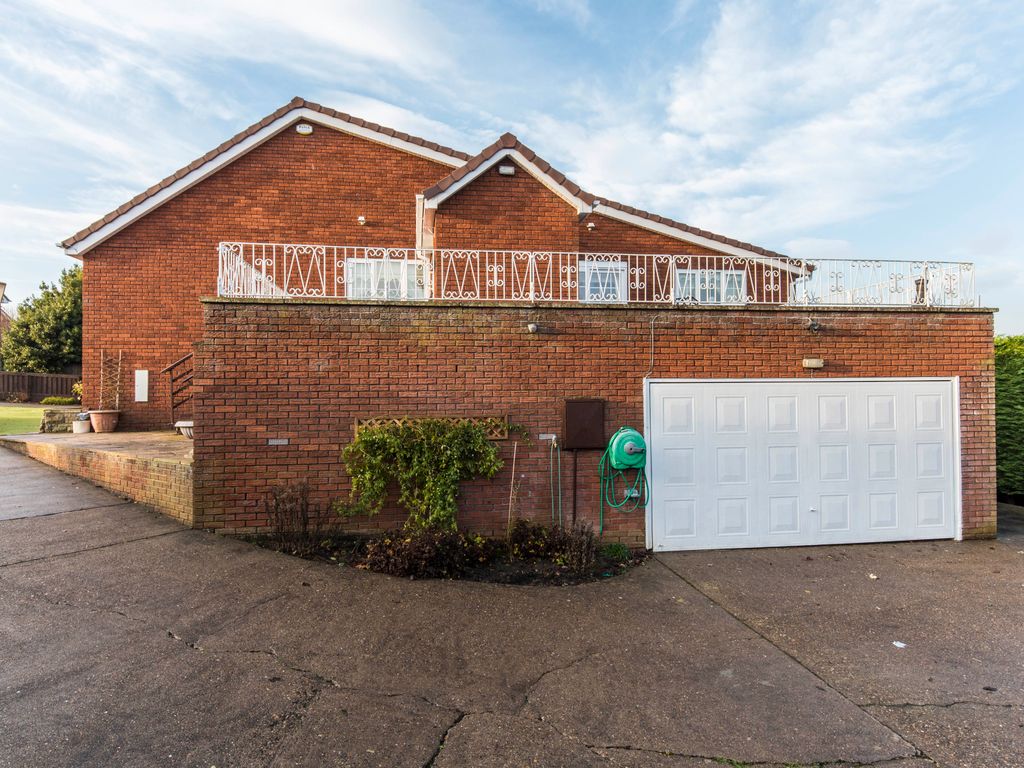 Friday, 23rd December - Garage Door - HD Wallpaper 