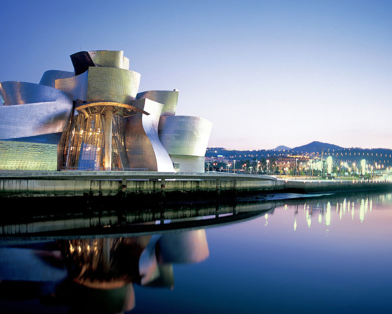 Guggenheim Museum Bilbao - HD Wallpaper 
