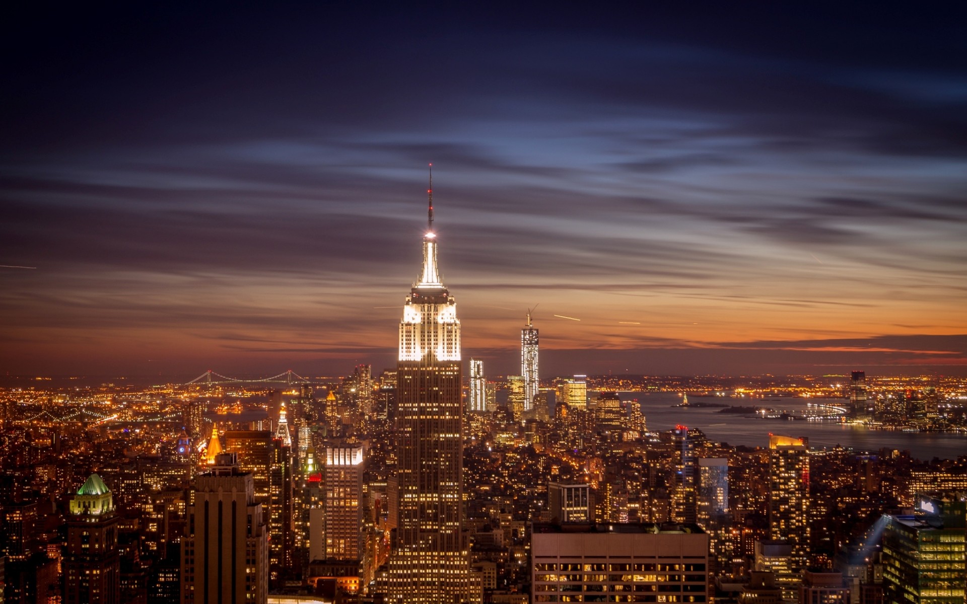 New York City Skyline And Empire State Building - New York City At Dusk - HD Wallpaper 