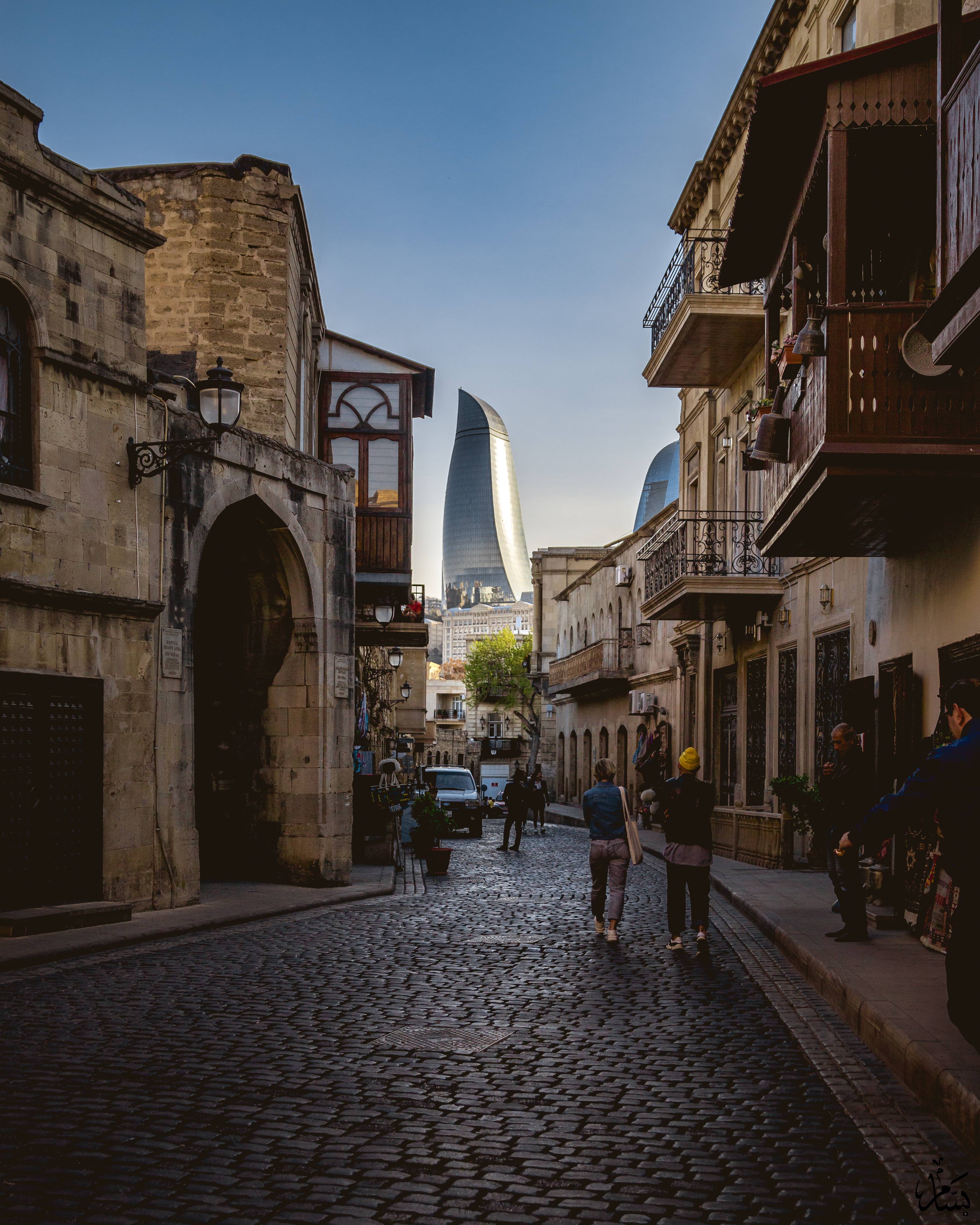 Alley - HD Wallpaper 