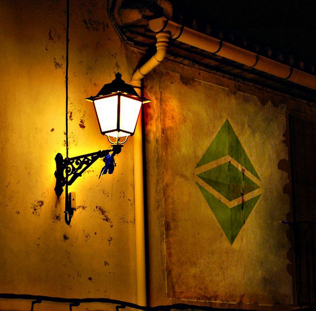 Security Lighting - HD Wallpaper 