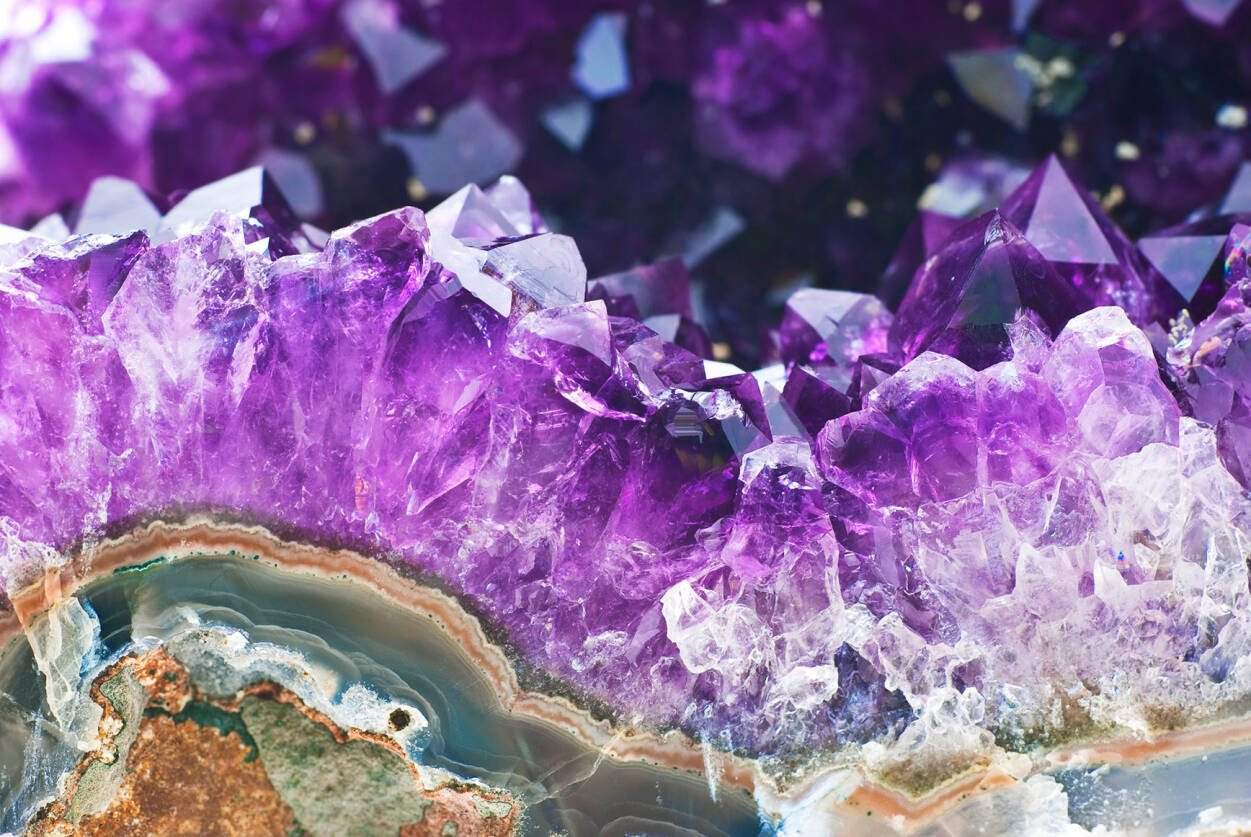 Livingwalls Photo Wallpaper Violet Amethyst - Amethyst Crystal Close Up - HD Wallpaper 