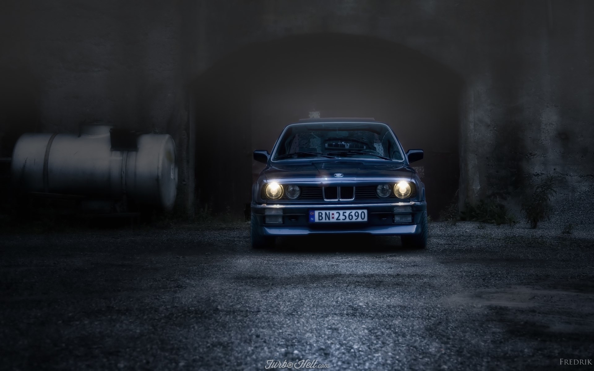 Bmw E30 M3 Wallpaper Free, Miller Young 2016 11 14 - Bmw E30 Drift Wallpaper Hd - HD Wallpaper 