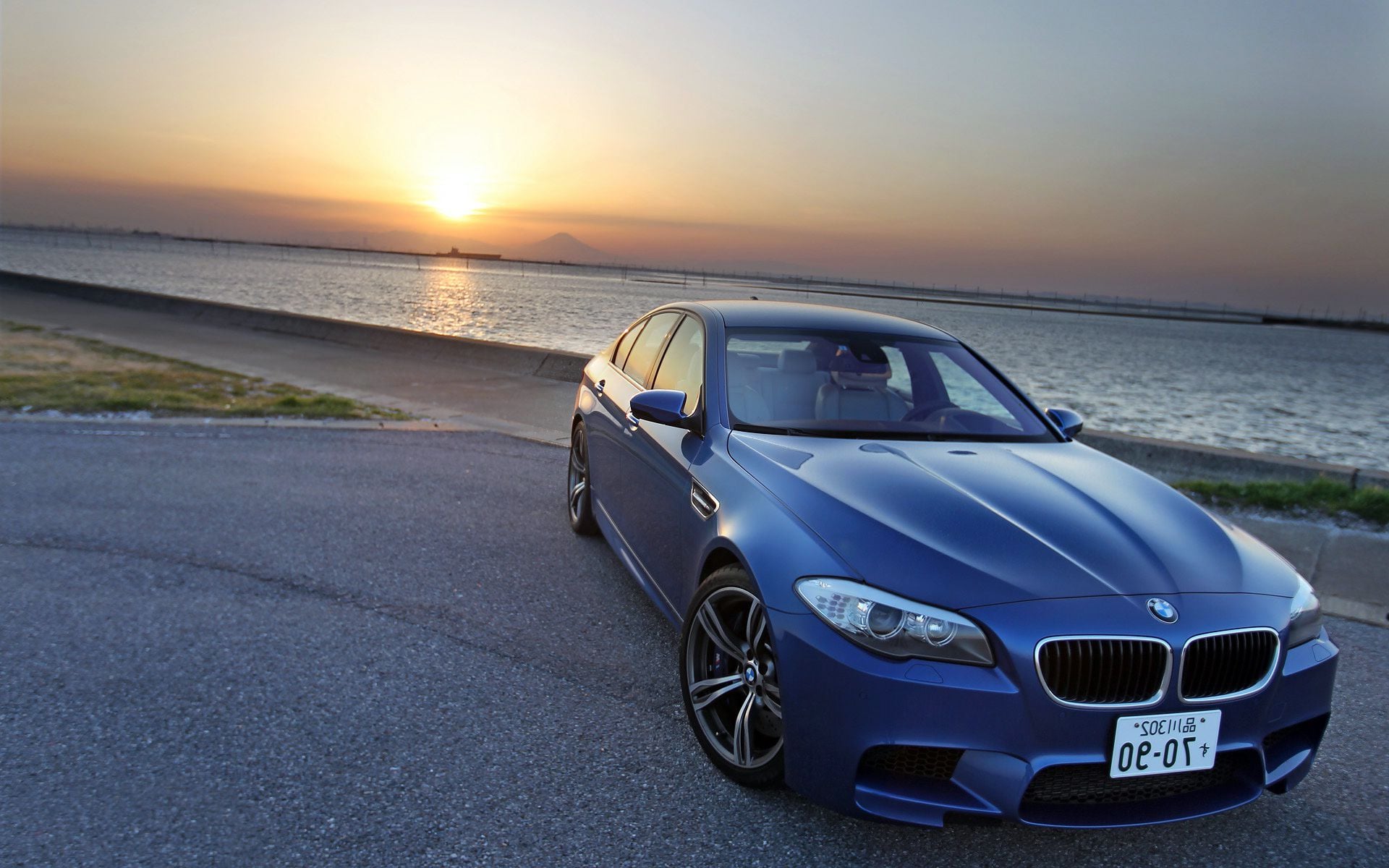 Bmw M5 Wallpaper Hd - HD Wallpaper 