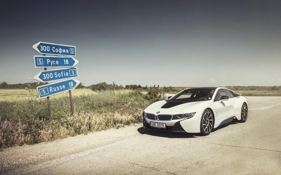 Bmw I8 Wallpaper,sun Hd Wallpaper,sky Hd Wallpaper,shadow - Bmw - HD Wallpaper 