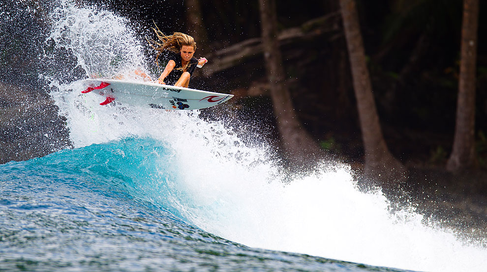 Surfing Wallpaper Alana Blanchard - 990x554 Wallpaper - teahub.io