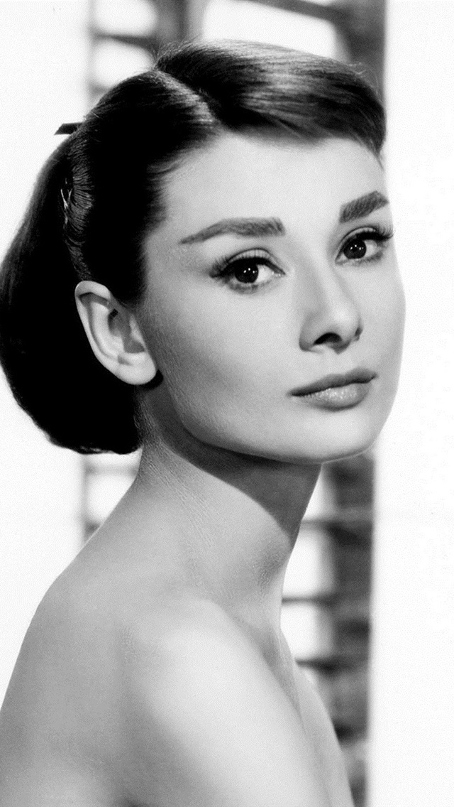 Iphone Wallpaper Audrey Hepburn - Audrey Hepburn - HD Wallpaper 